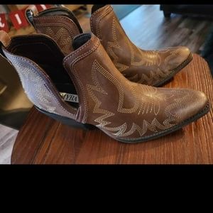 Myra Bootie Low Size 8 NEW